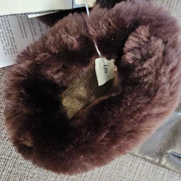 UGG Women's Brown Leather Shorty Tech Tip Real Fur Cuff Gloves Size L/G - Picture 6 of 11